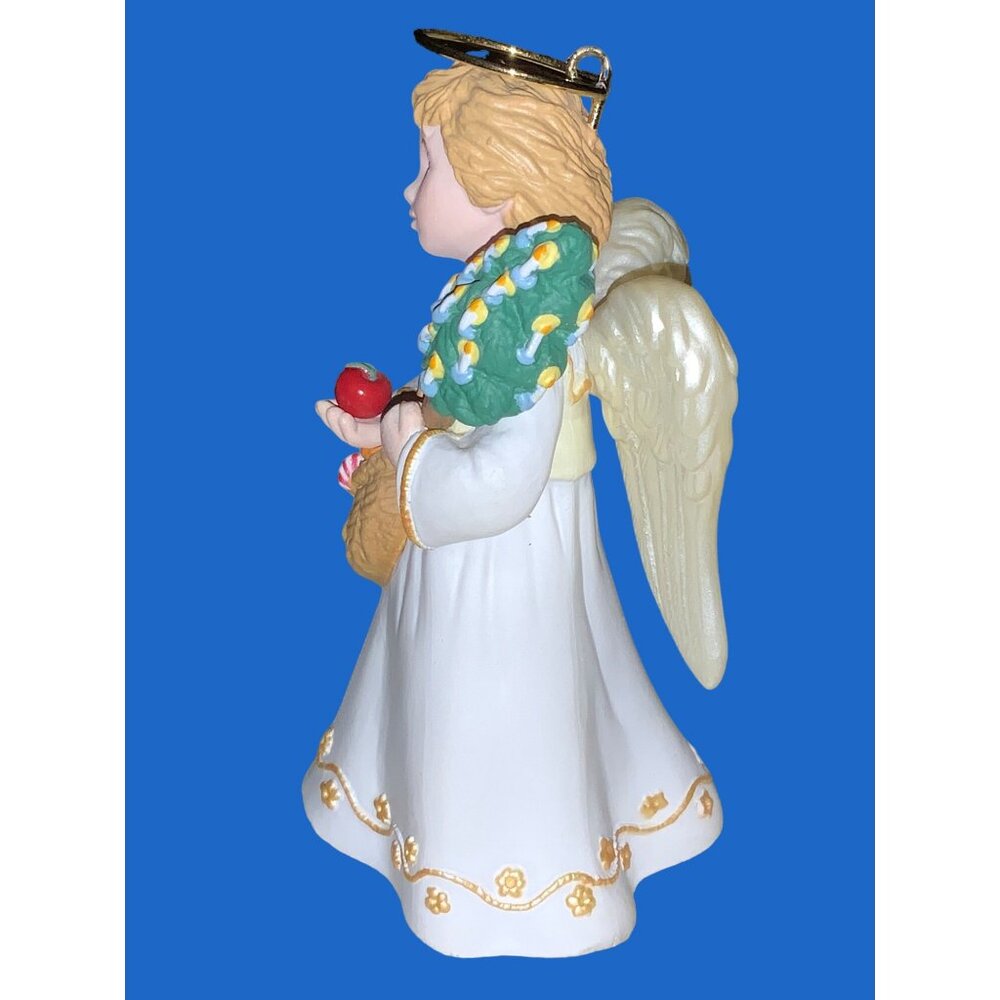 Hallmark 1996 Christkindl  Christmas Visitors Angel Ornament #2 in Series - Picture 6 of 13